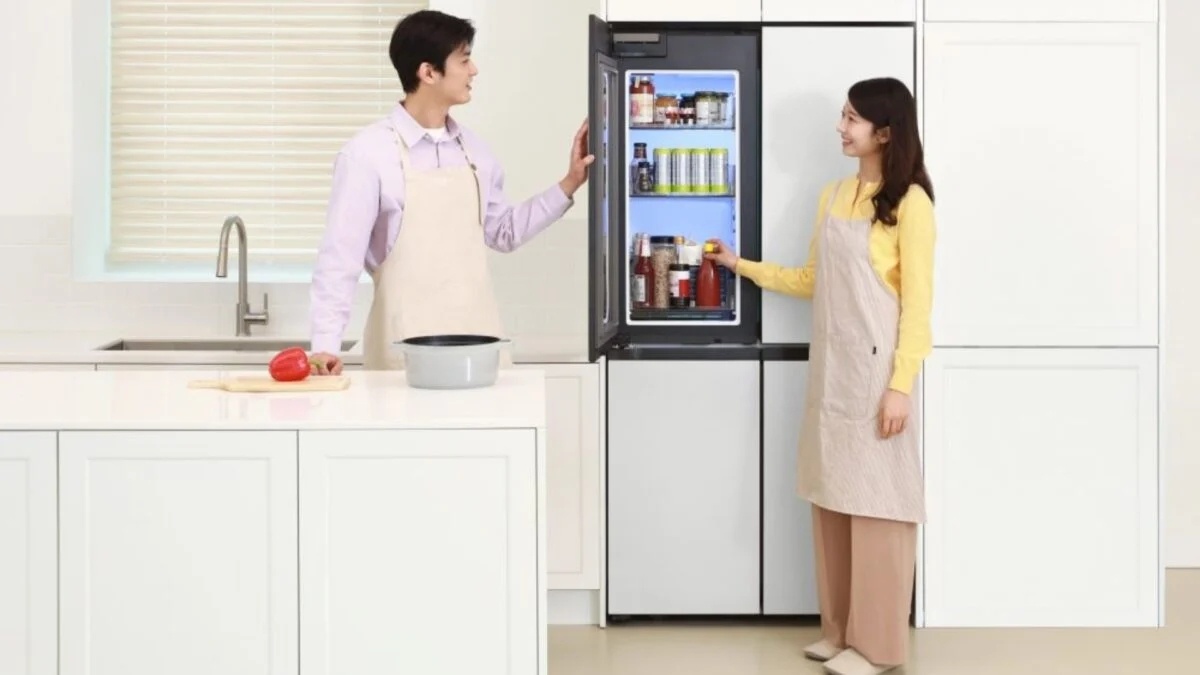    Samsung выпустила умный холодильник с прозрачной дверцей