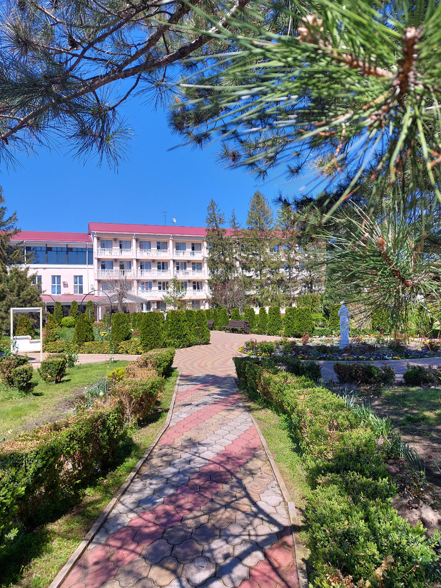 Фото автора Спальный корпус. Здесь столовая.