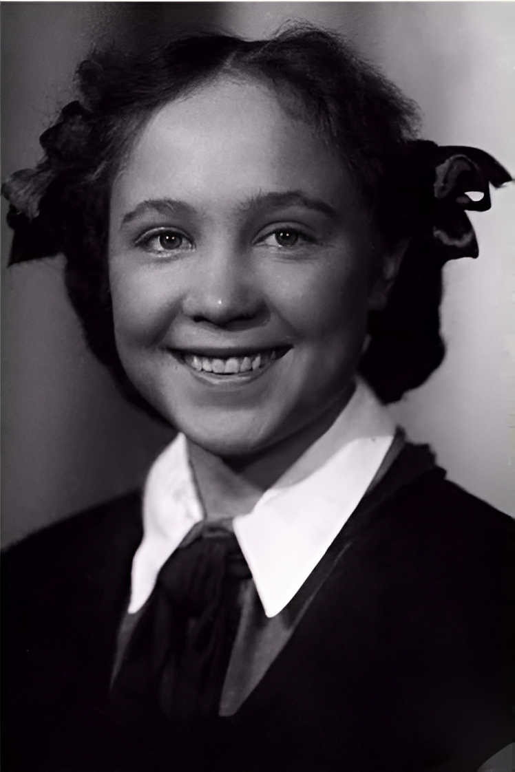 Надежда Румянцева в юности