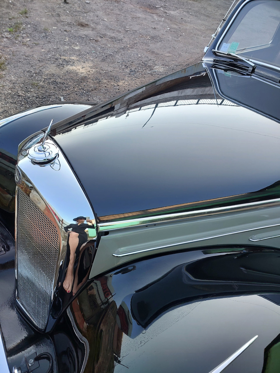 Mercedes Benz W187 220