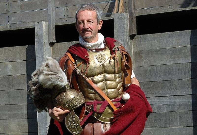 Лорика мускулата (lorica musculata, от лат. musculus — «мышца») — один из самых узнаваемых доспехов Древнего Рима. 