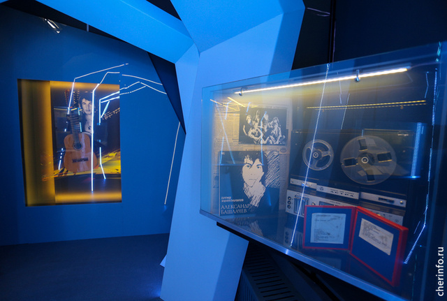    Конкурс для поэтов "Время колокольчиков. Прямая речь" пройдет в четвертый раз. Участвовать в нем могут все желающие старше 18 лет, заявки принимаются до 5 мая.