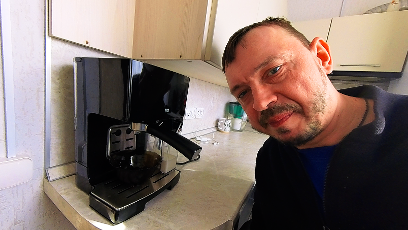 Купил себе кофеварку. А кошка ушла…