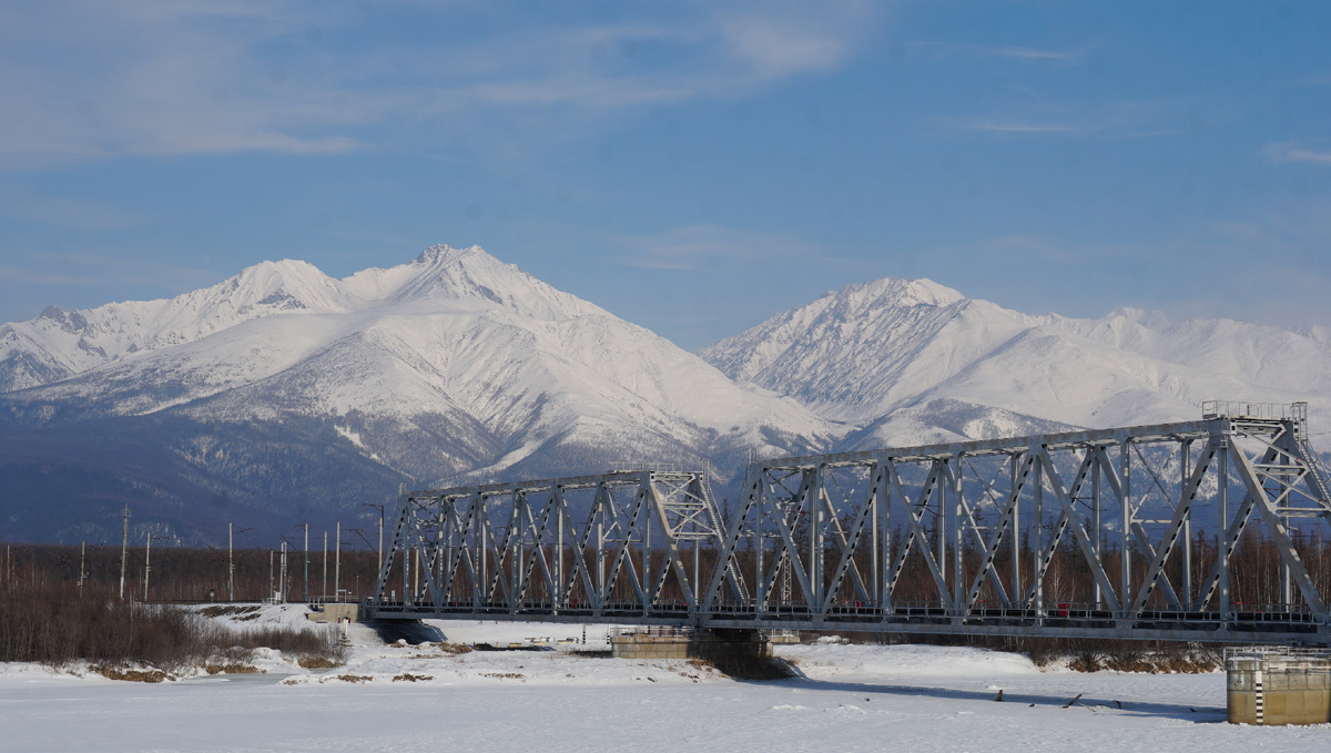 Вид на Верхне-нгарский хребет