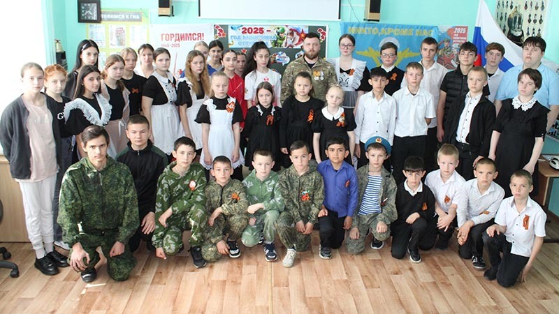    Вклад в Победу: школьники передали гуманитарную помощь участнику СВО