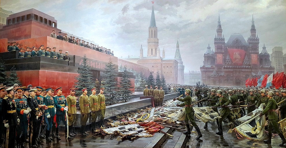 Хмелько Михаил Иванович, «Триумф победившей Родины», 1949, холст, масло, 289 × 559 см Государственная Третьяковская галерея, Москва