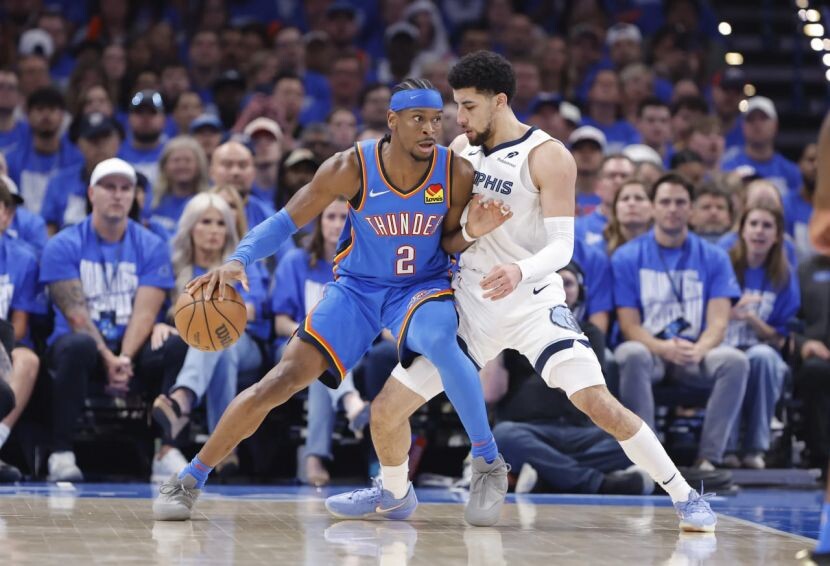 источник: https://www.sport.ru/basketball/oklahoma-sovershila-istoricheskiy-kambek-v-matche-s-memfisom-v-pley-off-nba/article613187/