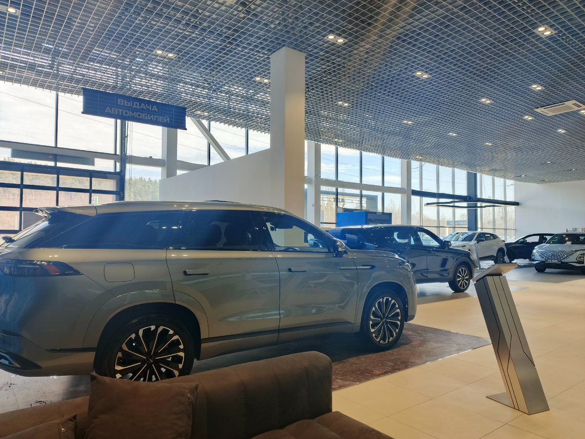 Автосалон китайских авто в Томске