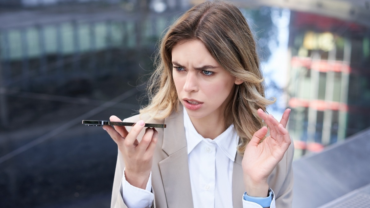    Лучше не отвечайте на звонки с незнакомых номеров. Фото: Freepik