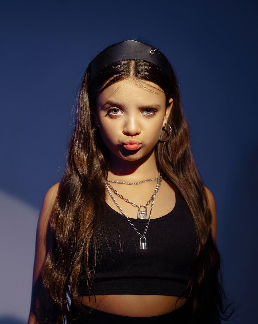 Мария Янковская (на фото) вместе с Бэтси (Светлана Чертищева) записали песню "Сигма бой" в октябре 2024 года. Сегодня вышло продолжение хита – "Сигма гёрл". @Предоставлено агентом Марии Янковской