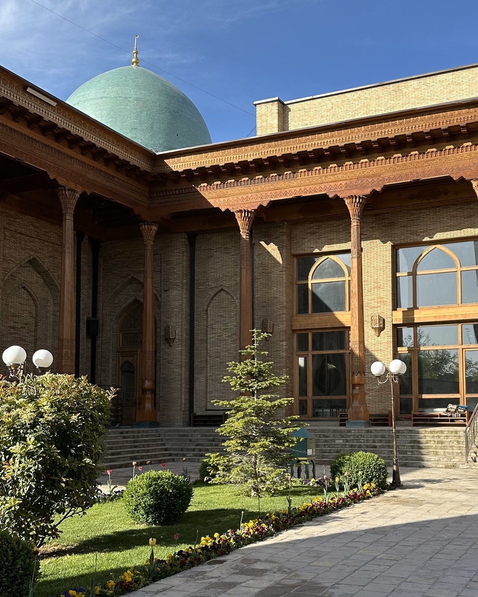 Хазрати Имам