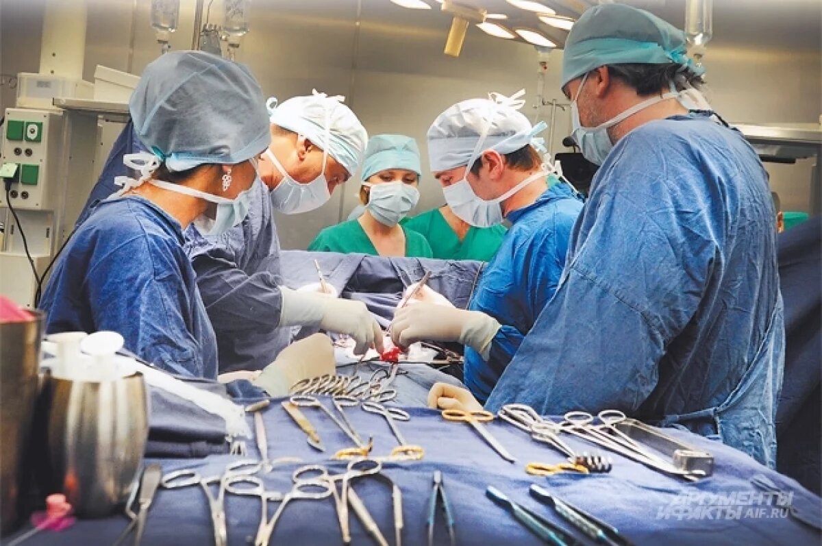    К хирургическому лечению прибегают, лишь когда медикаментозная терапия не приносит результатов.