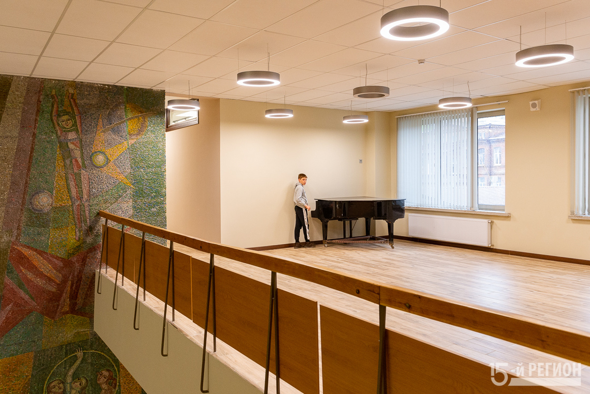 Дворец пионеров во Владикавказе. Вид изнутри.  Автор фото: Константин 15-Фарниев