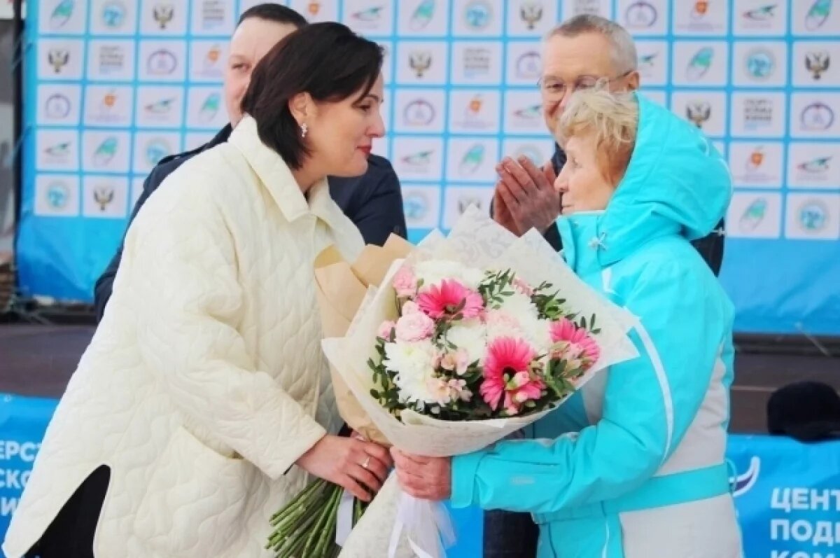    Комплекс Сметаниной поздравил с днем рождения министра Светлану Суворкину