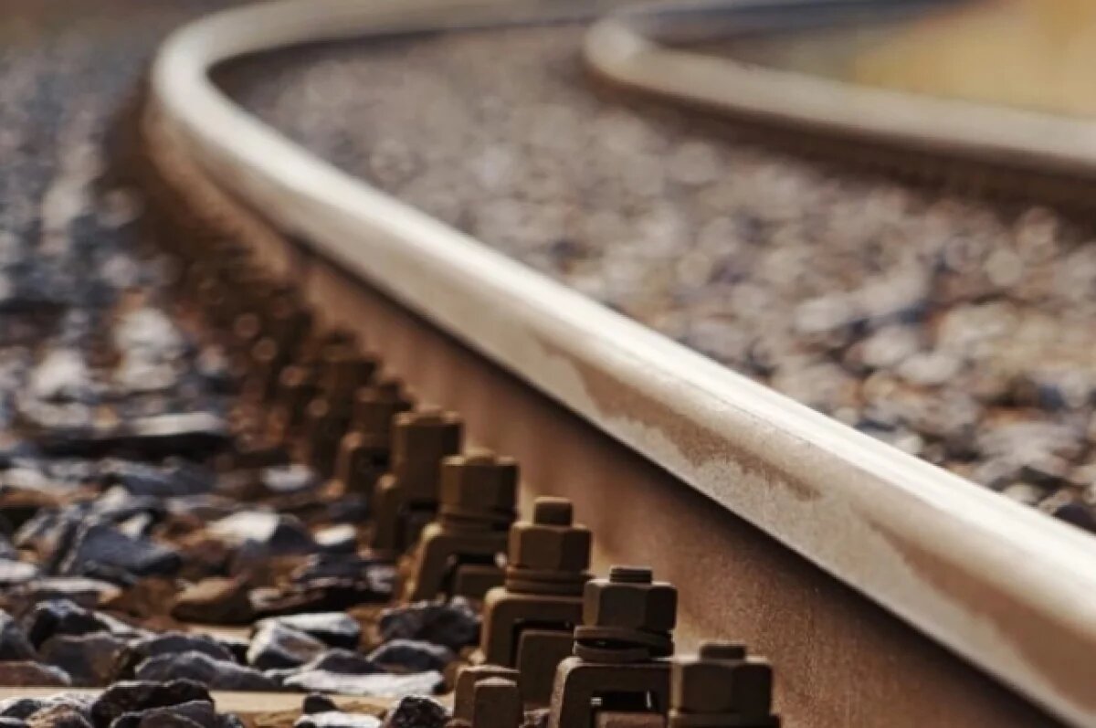    Попавший под электричку в Оренбурге подросток находится в больнице