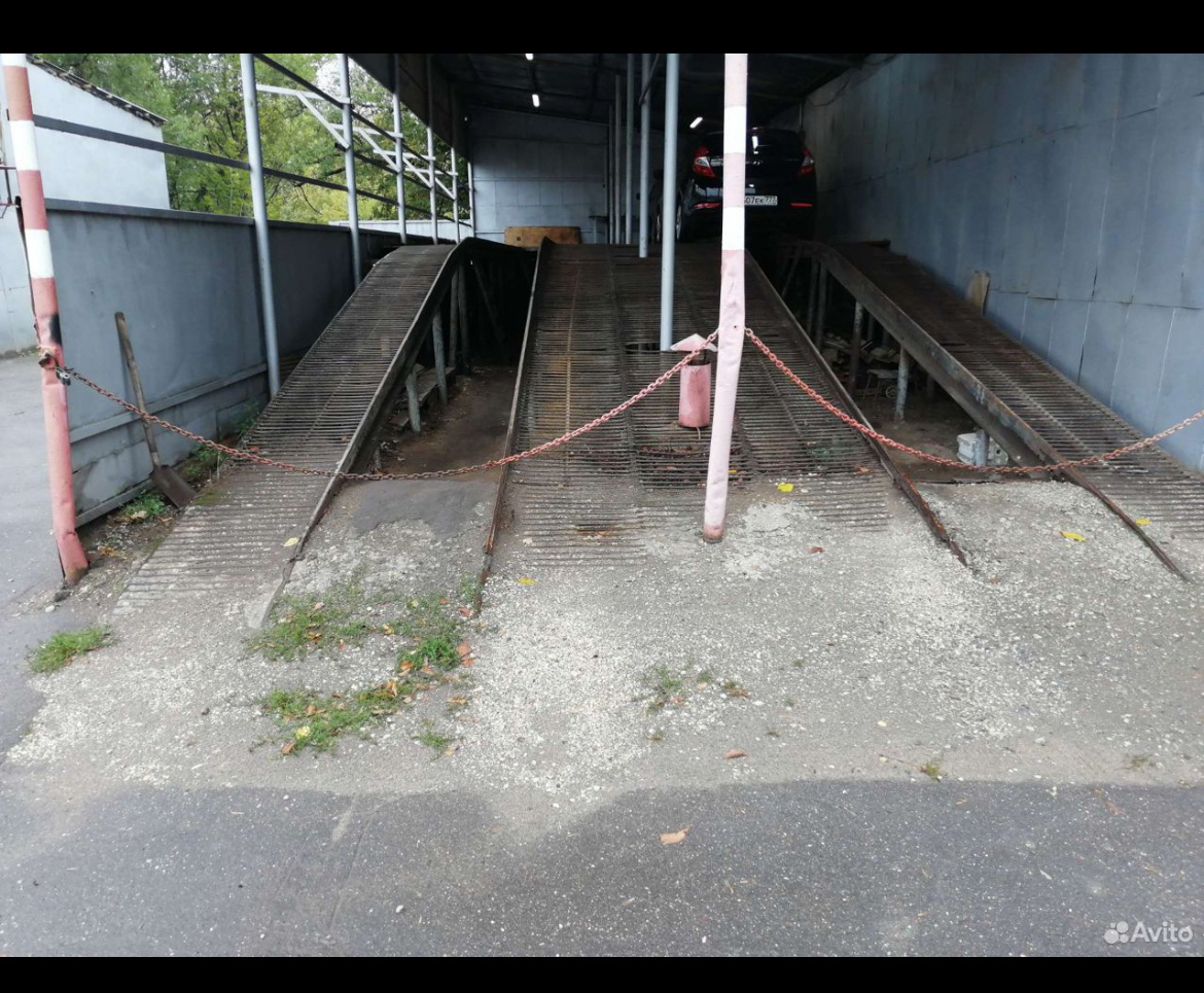 Аренда такой эстакады 150 рублей в час.