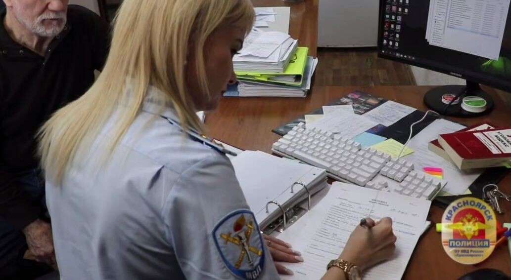     Пенсионеру из Красноярска вернули похищенные мошенниками 2,2 млн рублей