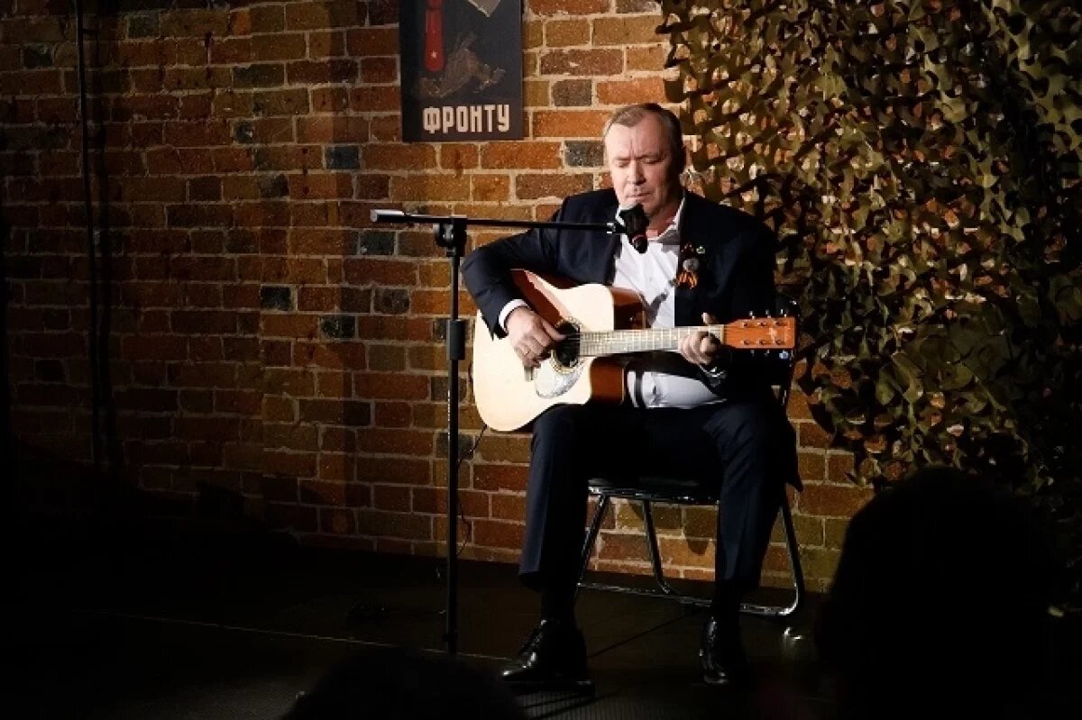    В Екатеринбурге прошёл бизнес-квартирник в честь 80-летия Великой Победы