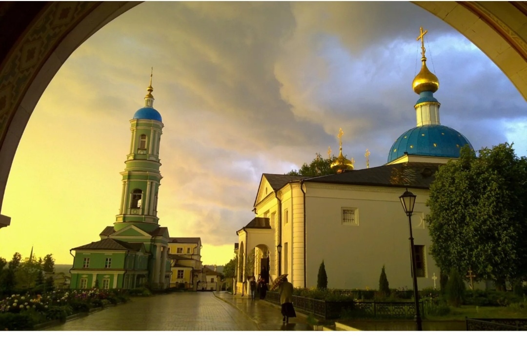 Небо над пустынью. Фотография из галереи интернета в свободном доступе