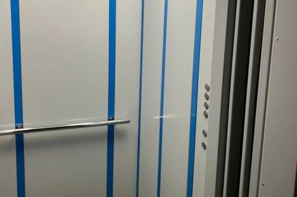    В 76 домах Екатеринбурга к концу года заменят лифты