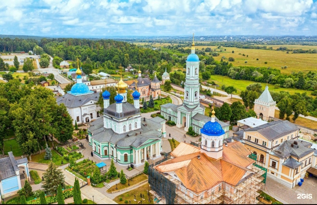Монастырь Оптина пустынь. Калужская область. Фотография взята на просторах интернета в свободном доступе