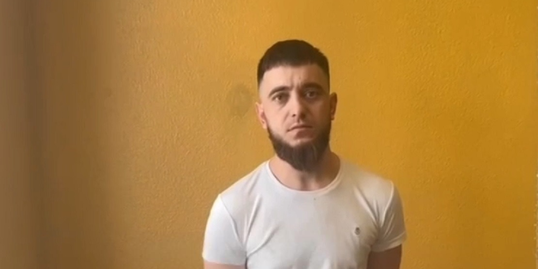 «Нас тут восемь волков»: русские красавицы убегали от чеченцев в разодранной одежде