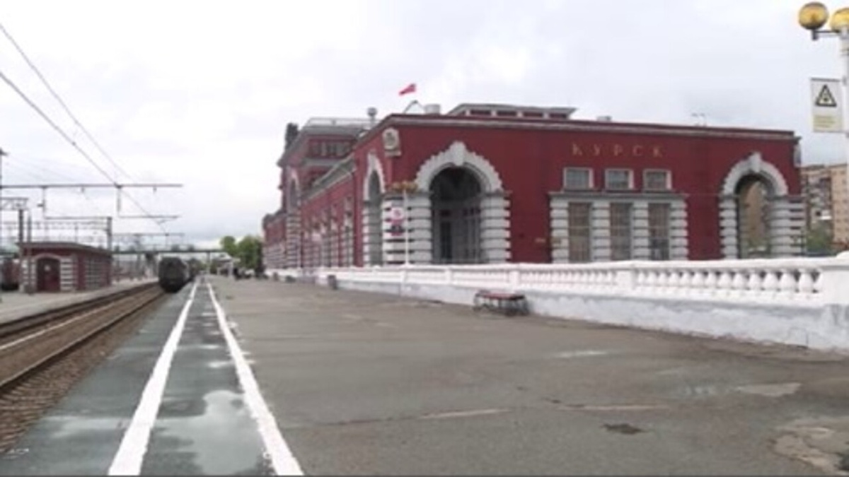     Грядут майские праздники, а значит, вырастет желание жителей Курской области навестить в Москву