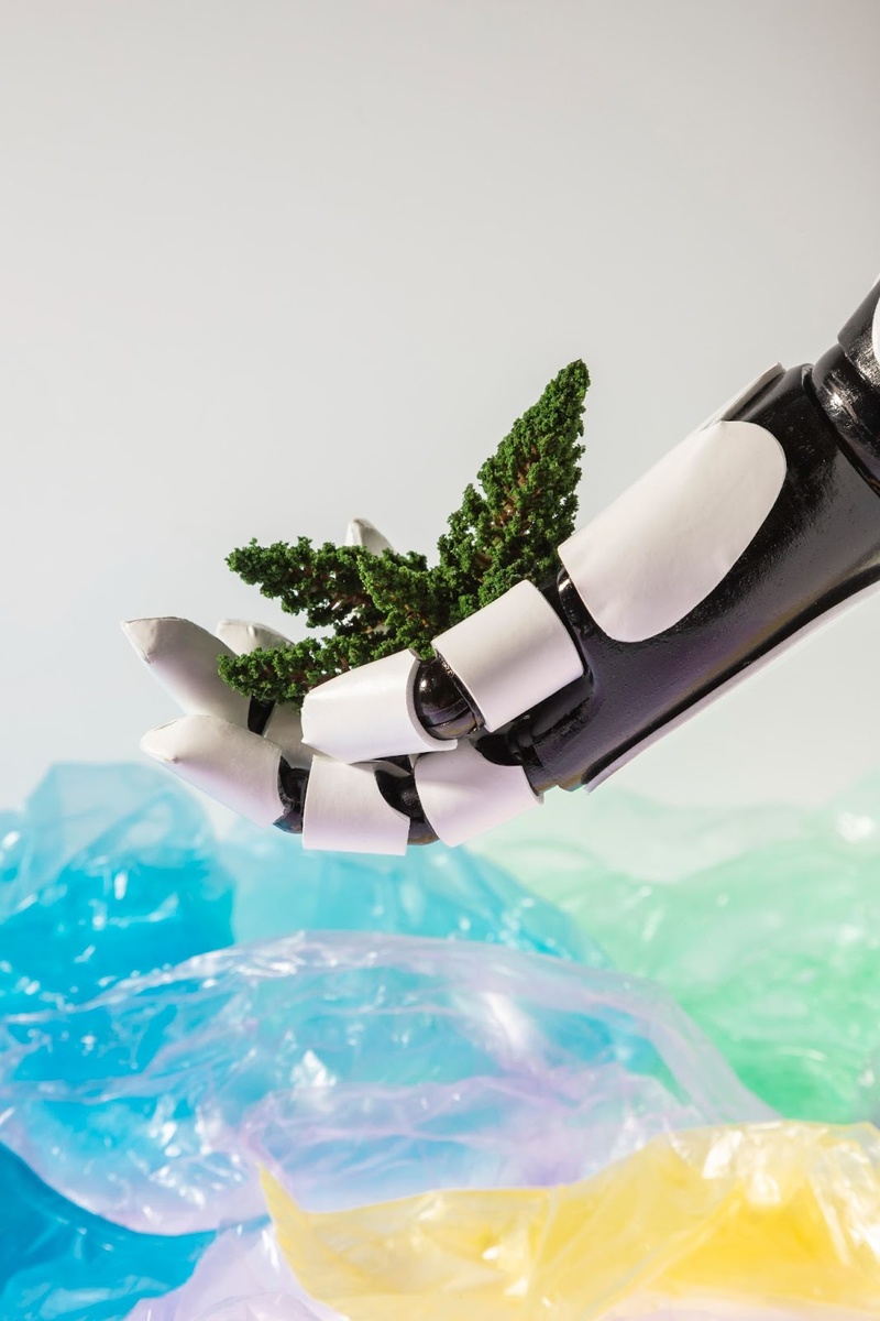 источник изображения: freepik.com/free-photo/non-eco-friendly-plastic-elements_12558956.htm 