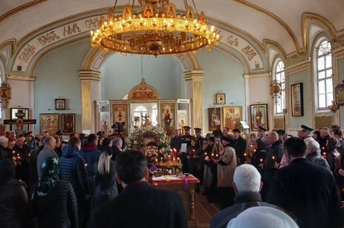    Псков прощается с военкором Никитой Гольдиным