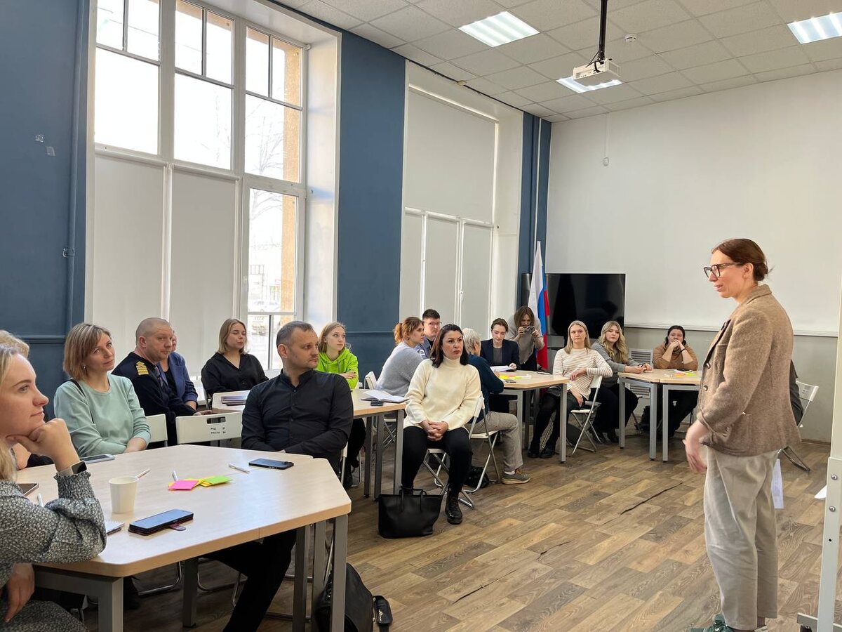    В Петрозаводске обсудили развитие добровольчества на стратегической сессии. Фото: Управление по молодежной политике Карелии