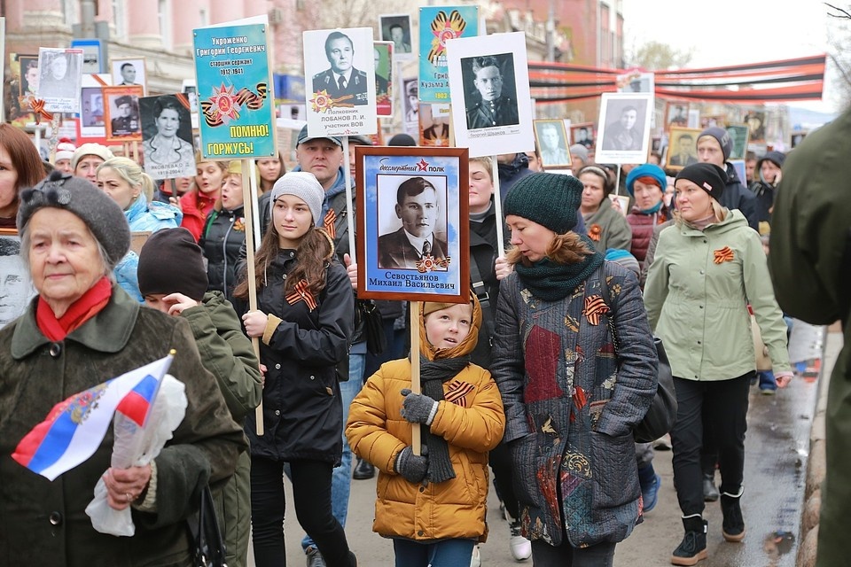    Если в семье не сохранился портрет фронтовика, можно попробовать найти его фото в общедоступных базах данных. ЛЕНЦ Мария | Архив КП