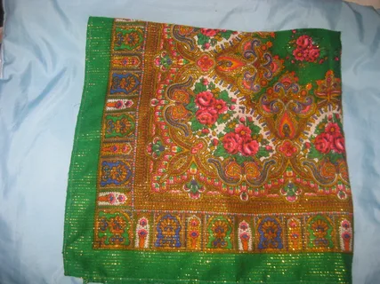 Бабушкин блестящий платок. Фото из интернета