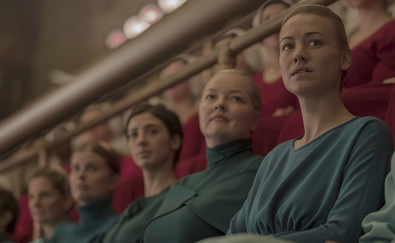 Ивонн Страховски (Серена Джой)