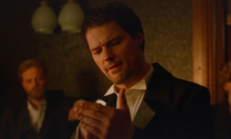    Данила Козловский. Фото: кадр трейлера сериала «Карамора»