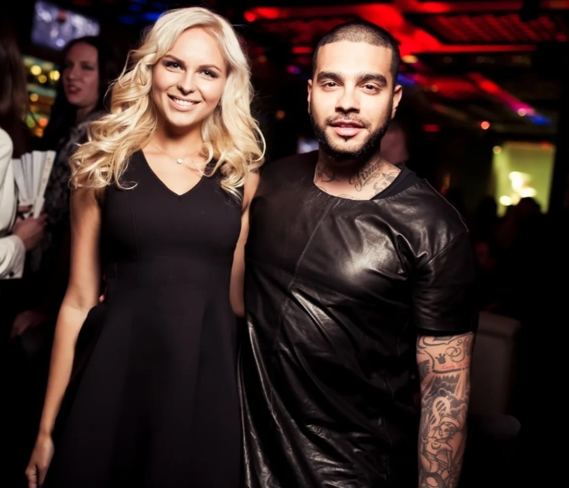 Тимати чем-то тоже похож на Пашу всем бизневским характером, но их пути с Ханной разошлись и у него теперь другие девочки, бизнесы и тачки😸