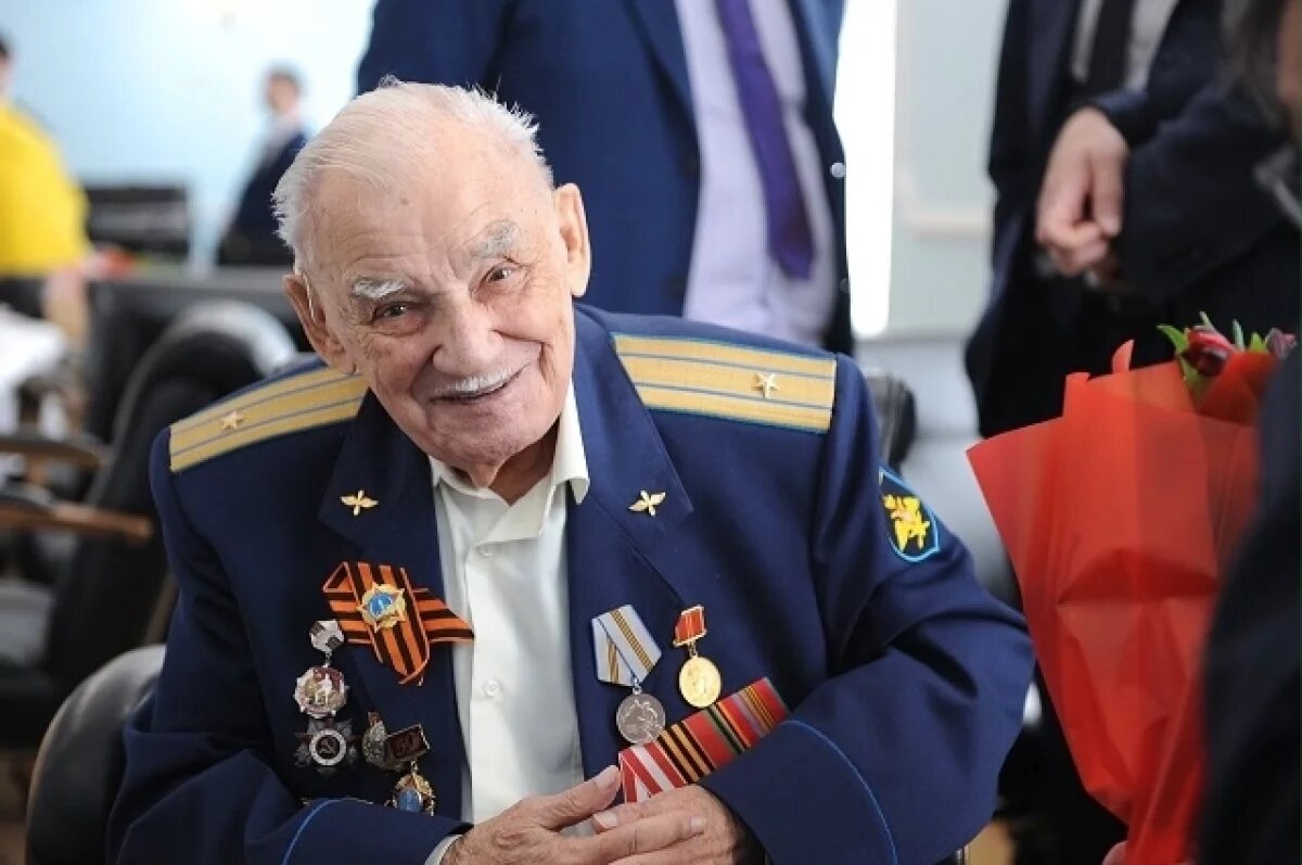    8 тысяч свердловских ветеранов получили выплату к 80-летию Великой Победы