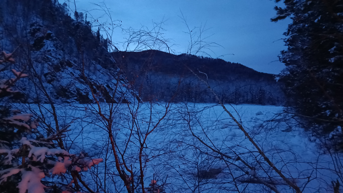 Вид вверх по течению