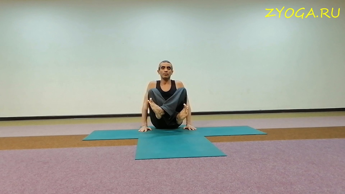 Преподаватель йоги Самир Ильмарк