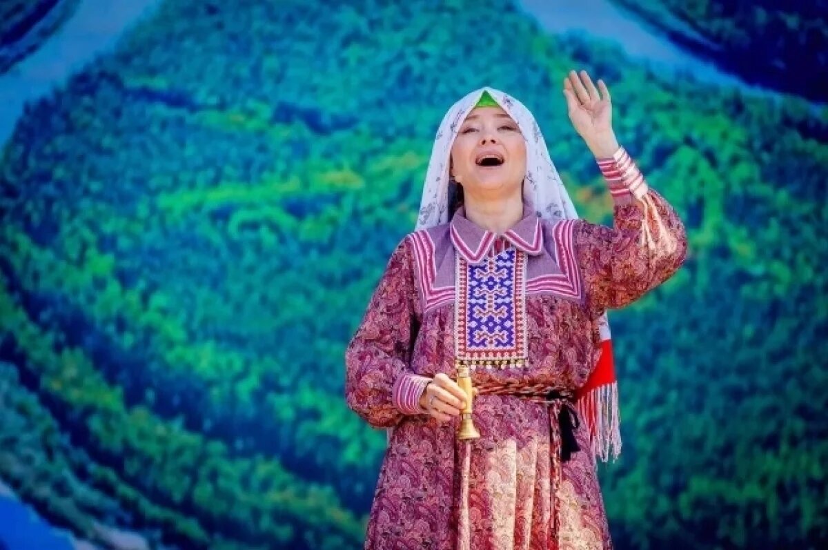    Вера Кондратьева.