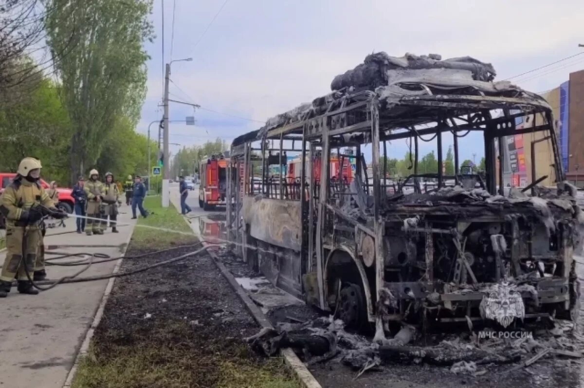    СК разбирается, почему сгорел рейсовый автобус в Симферополе