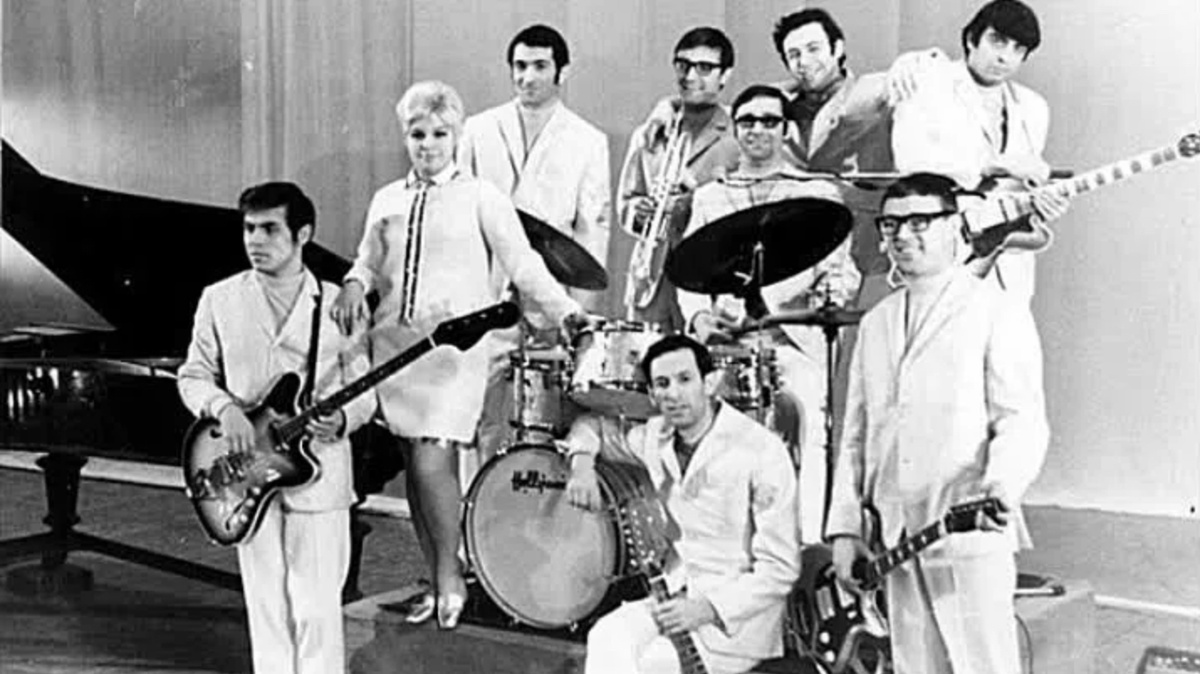 ВИА «Поющие гитары»