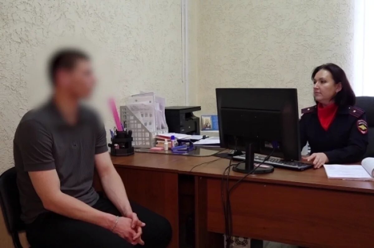    В Нижнеломовском районе мужчина вымогал у парня деньги за его интимные фото