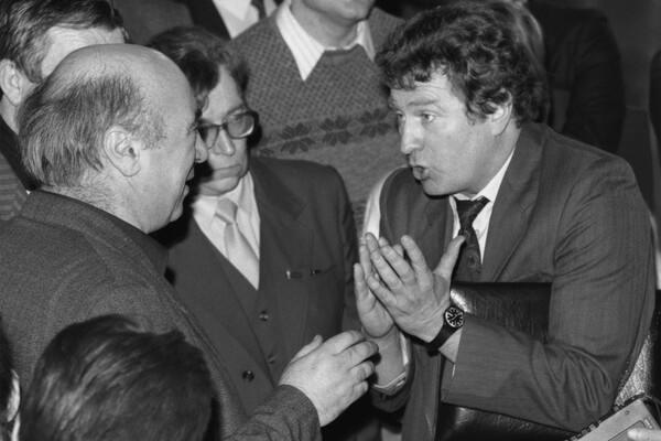    Владимир Жириновский на IV съезде народных депутатов СССР, 1990 год / Vladimir Yatsina/яцина ¬ладимир/‘