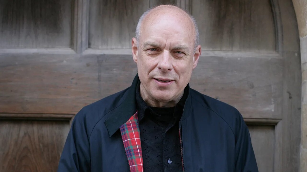 Брайан Ино — британский музыкант, продюсер и композитор