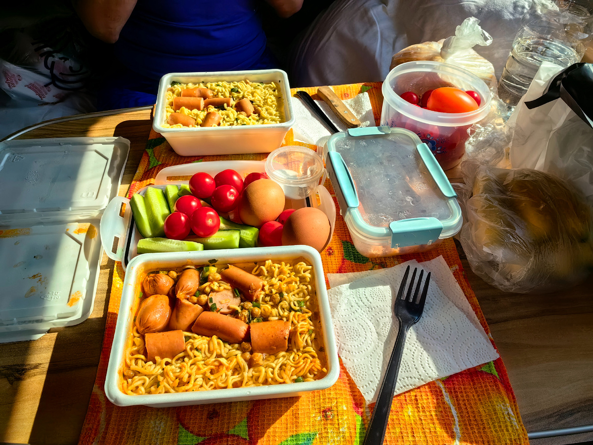 Обычный рацион питания в поезде 