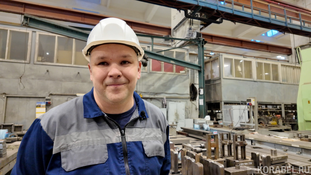 Виктор Кузнецов, заместитель начальника механосборочного цеха (№50) ПСЗ "Янтарь" / Фото: Корабел.ру  📷
