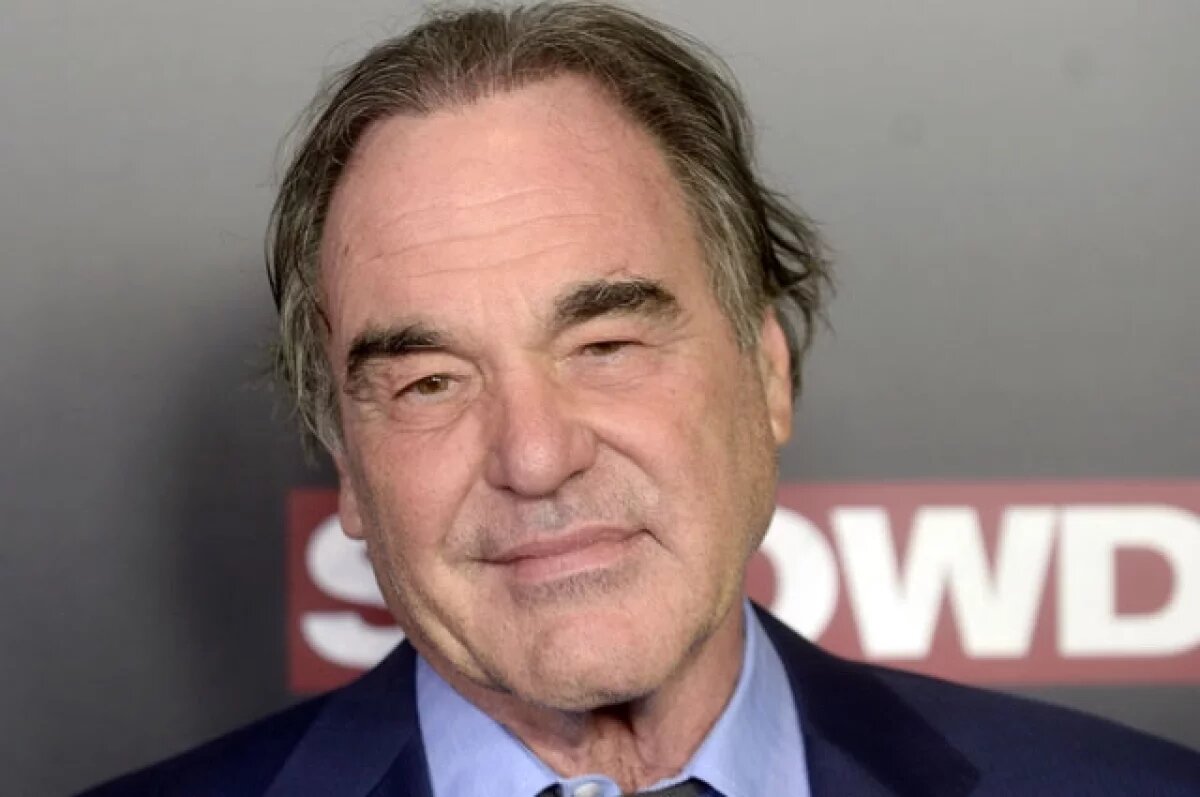    Оливер Стоун и экс-аналитик ЦРУ ожидаются на марафоне «Знание. Первые»