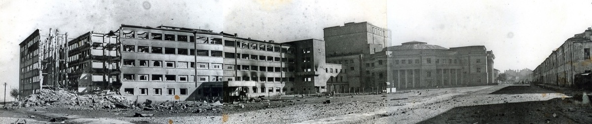 Дом Советов к моменту освобождения города от гитлеровской оккупации. 1943 г.