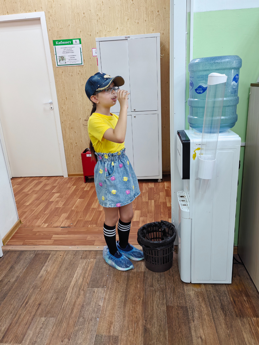 Пока дошли, дочь уморилась, жарко))