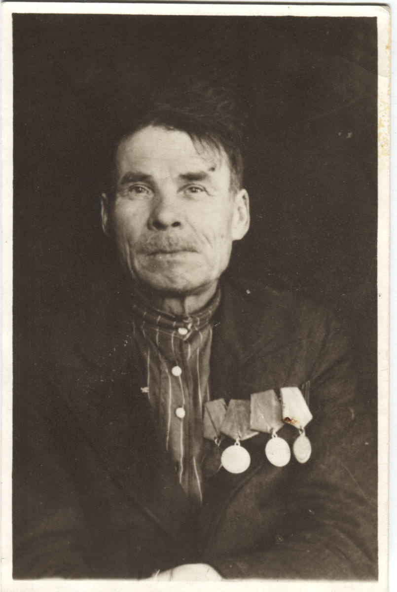 Сергей Данилович выполнял норму ремонта самолётов на 160-180 процентов!